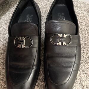 Salvatore Ferragamo Men's Leather Loafers in Black